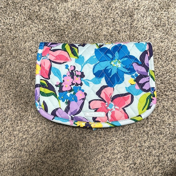 Vera Bradley medium hanging travel organizer- Marian Floral - Picture 3 of 6